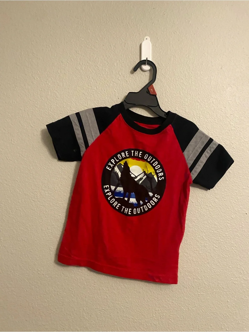 Garanimals Red‎ Raglan Wolf Graphic Tee